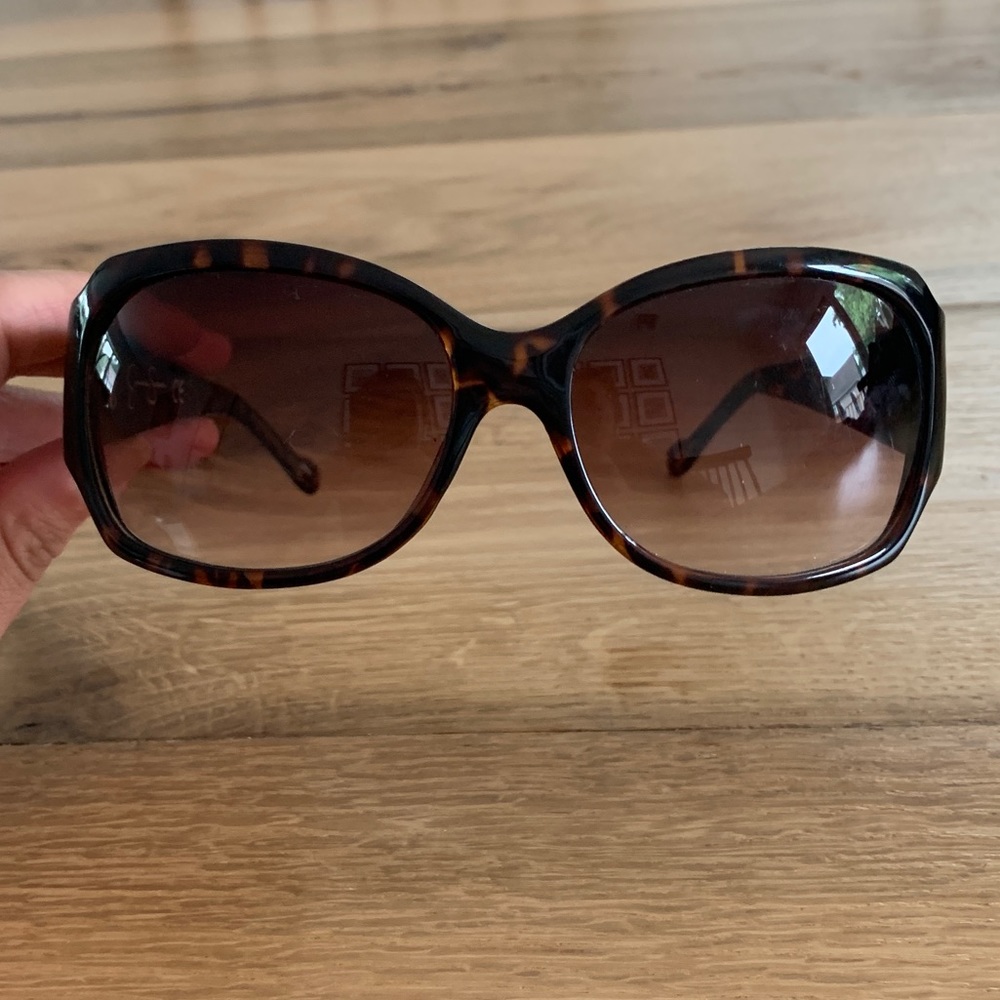 Jessica Simpson tortoise sunglasses